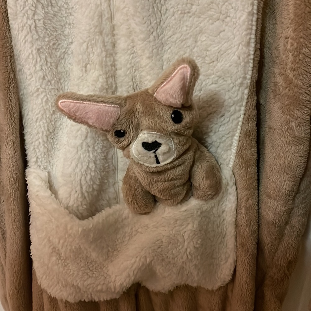 Kangaroo Onsie - Picture 6 of 6